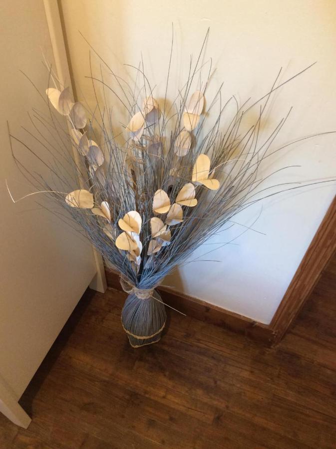 La Maison Muguet Civray  Экстерьер фото