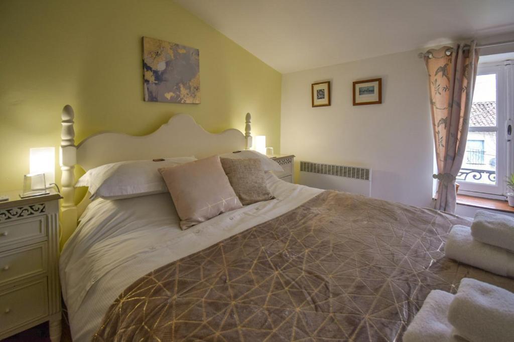 La Maison Muguet Civray  Экстерьер фото